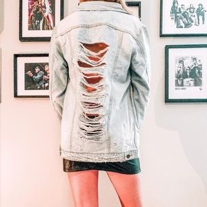 Shredded denim jacket 😍🤘🏼😍